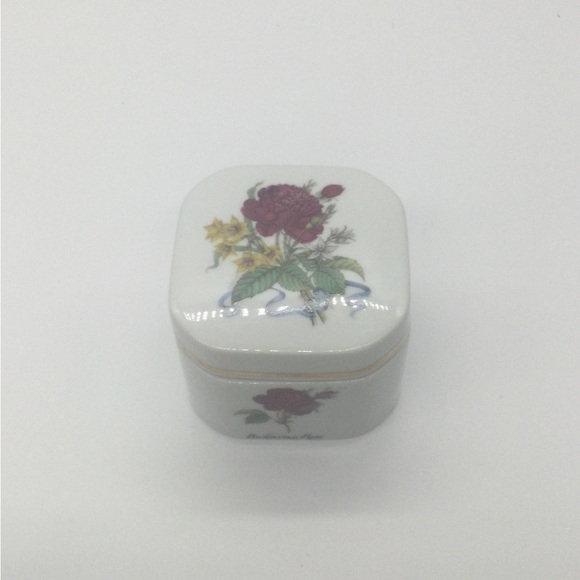 Vintage floral rose porcelain vanity jar trinket box Japan Bulgarian powder - Picture 2 of 11